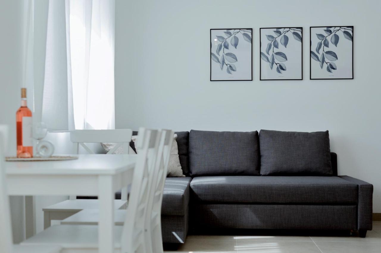 Apartments Ivica Оміш Екстер'єр фото